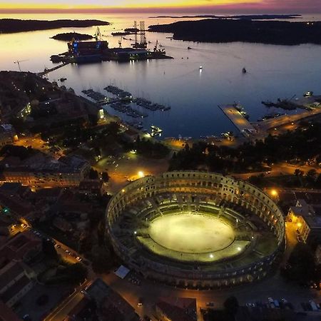 Top App 5 Min Arena Amphitheater Pula Exteriér fotografie